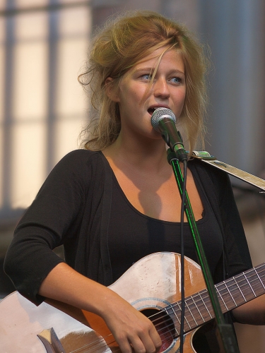 Selah Sue